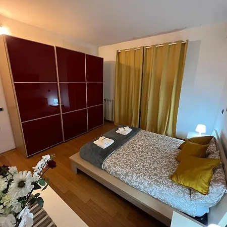 Domus 905 - Tiburtina Πανσιόν